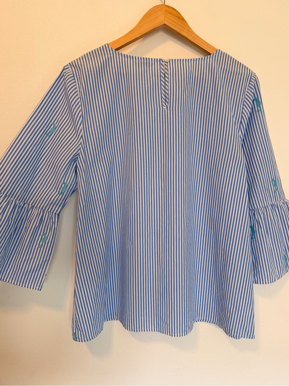 Crown & Ivy 100% cotton Blue Stripe Seahorse Bell Sleeve Blouse Size L - Picture 7 of 9